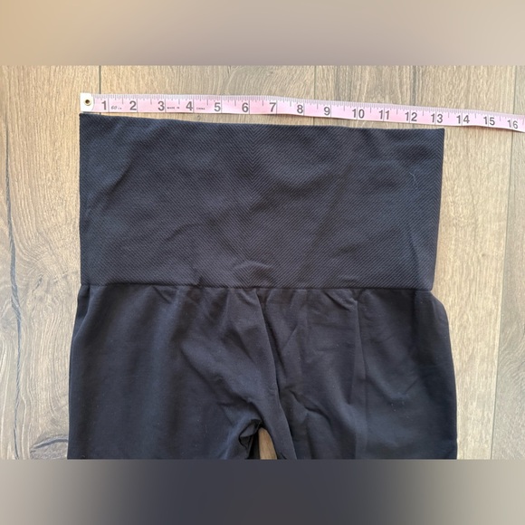Assets by Spanx Black Leggings Size XL - Picture 5 of 7